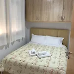 Leko\'S Apt 105