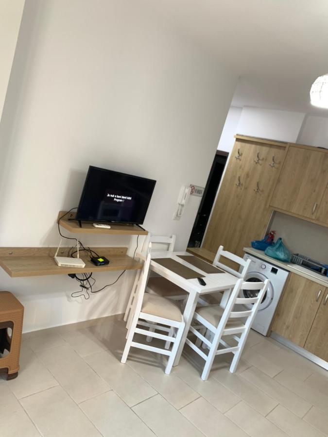 Appartamento Leko's Apt 105 Himare